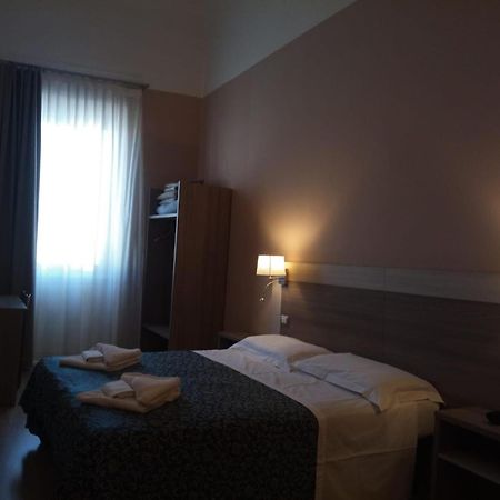 Hhb Hotel Florens Exteriör bild